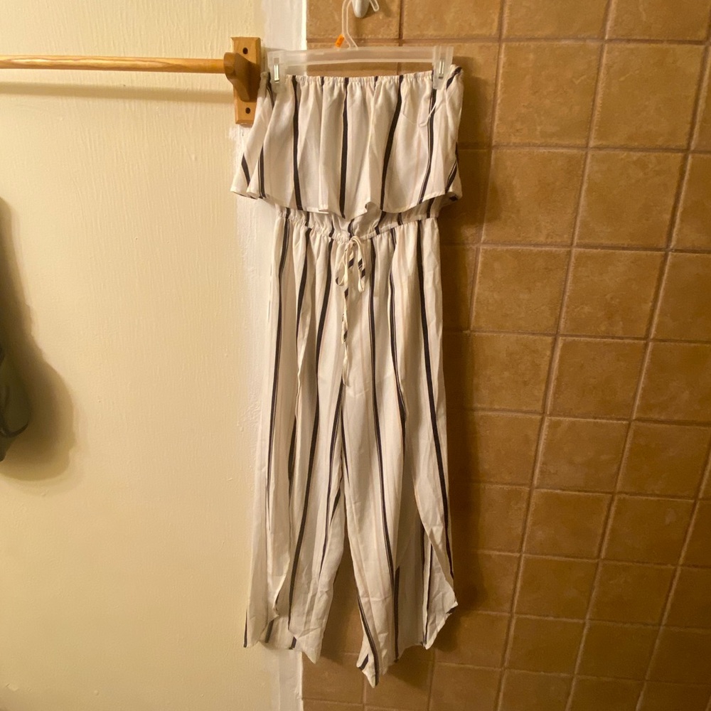 Jumpsuit - Picture 6 of 9